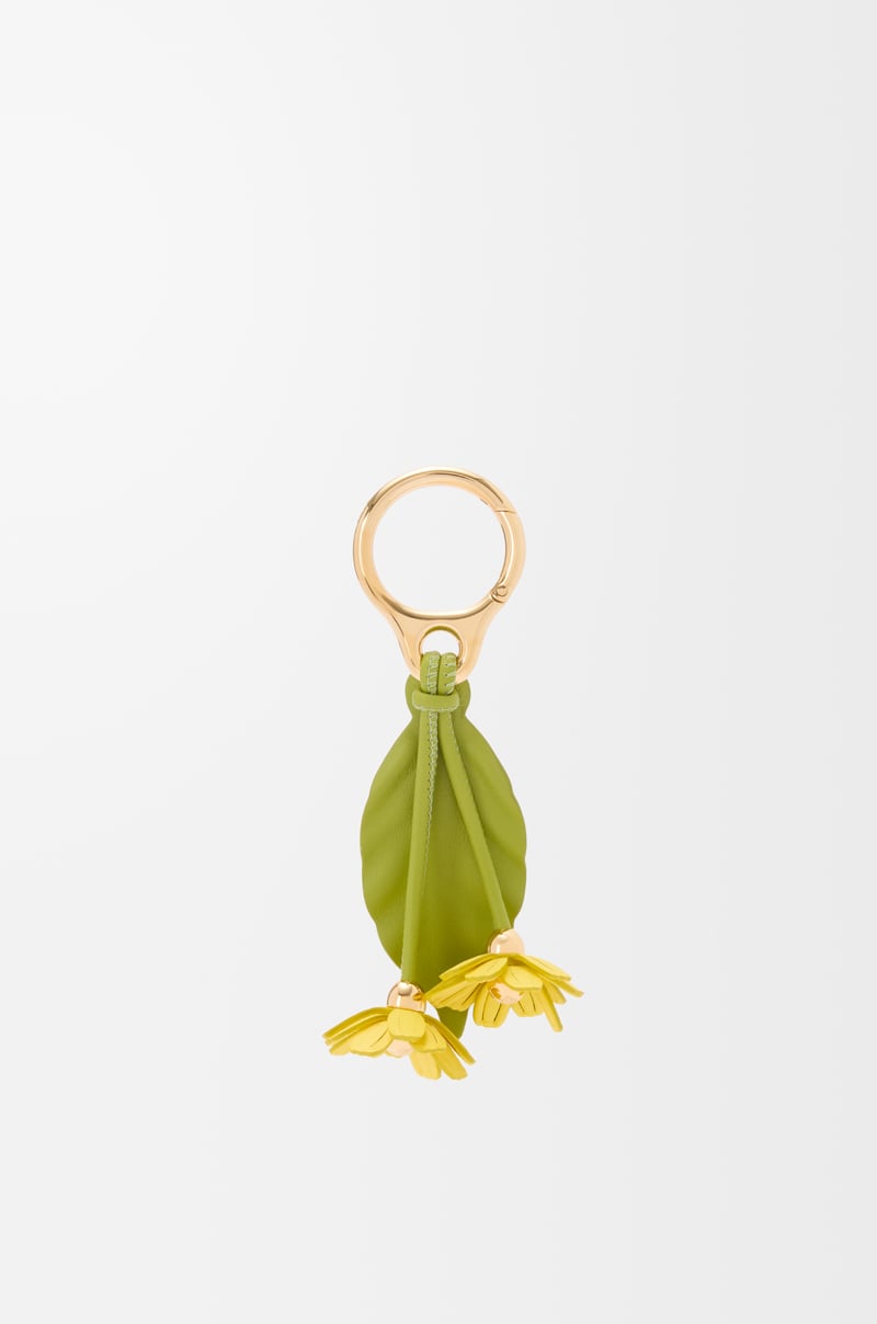 LOEWE Charm Chamomille Flower en piel de ternera Amarillo/Verde